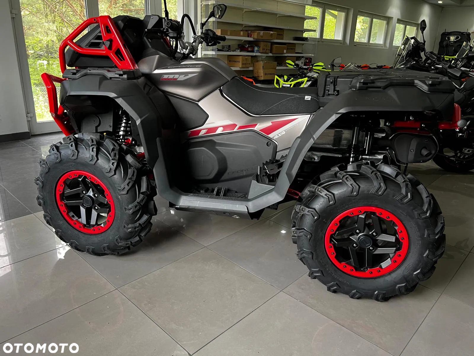 CFMoto CForce - 9