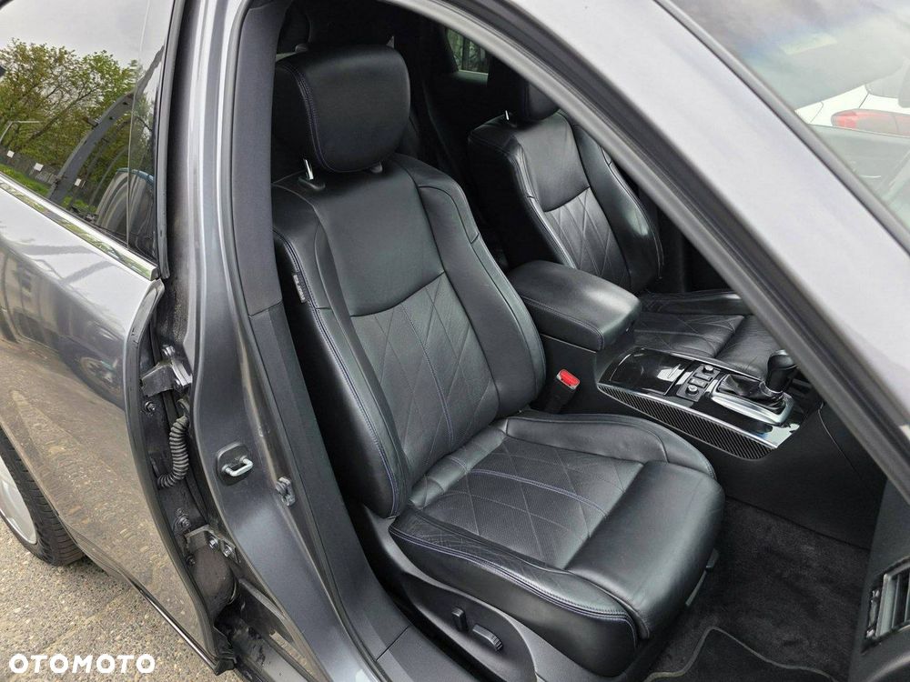 Infiniti QX70 - 30