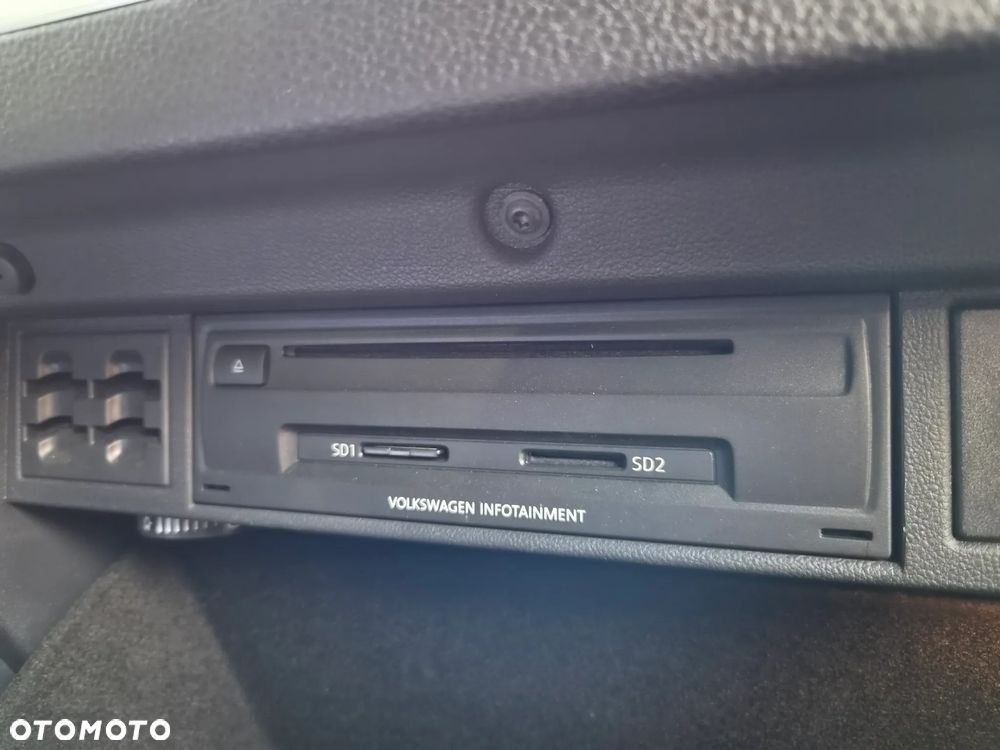 Volkswagen Golf 1.2 TSI BlueMotion Technology DSG Cup - 28