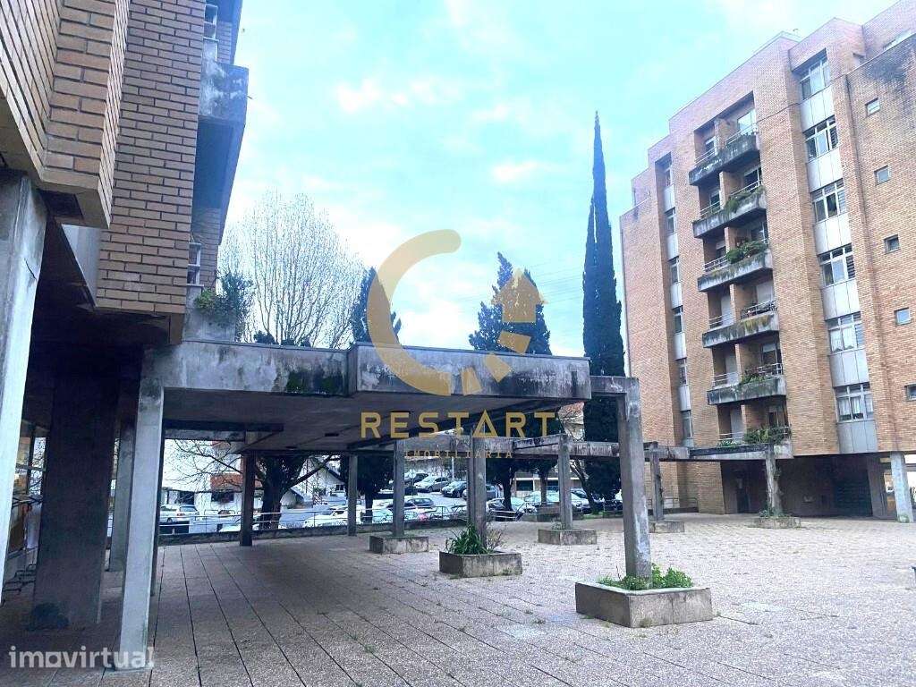 Loja Comercial com esplanada, na Zona do Chantre – Maia - Grande imagem: 5/26