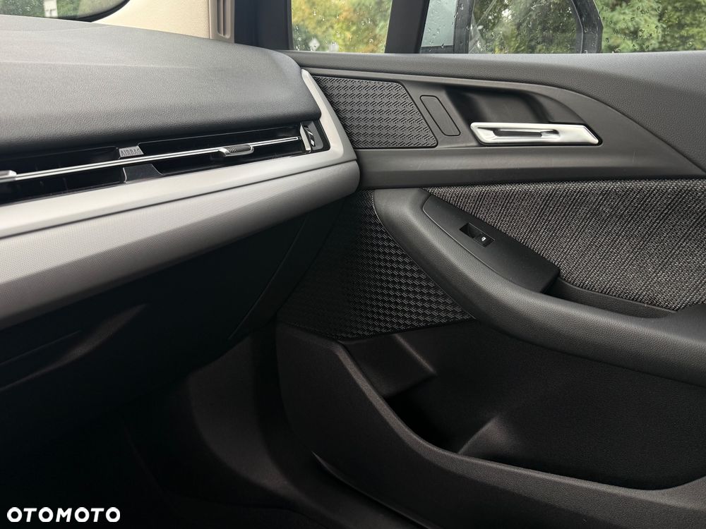BMW Seria 2 218d - 26
