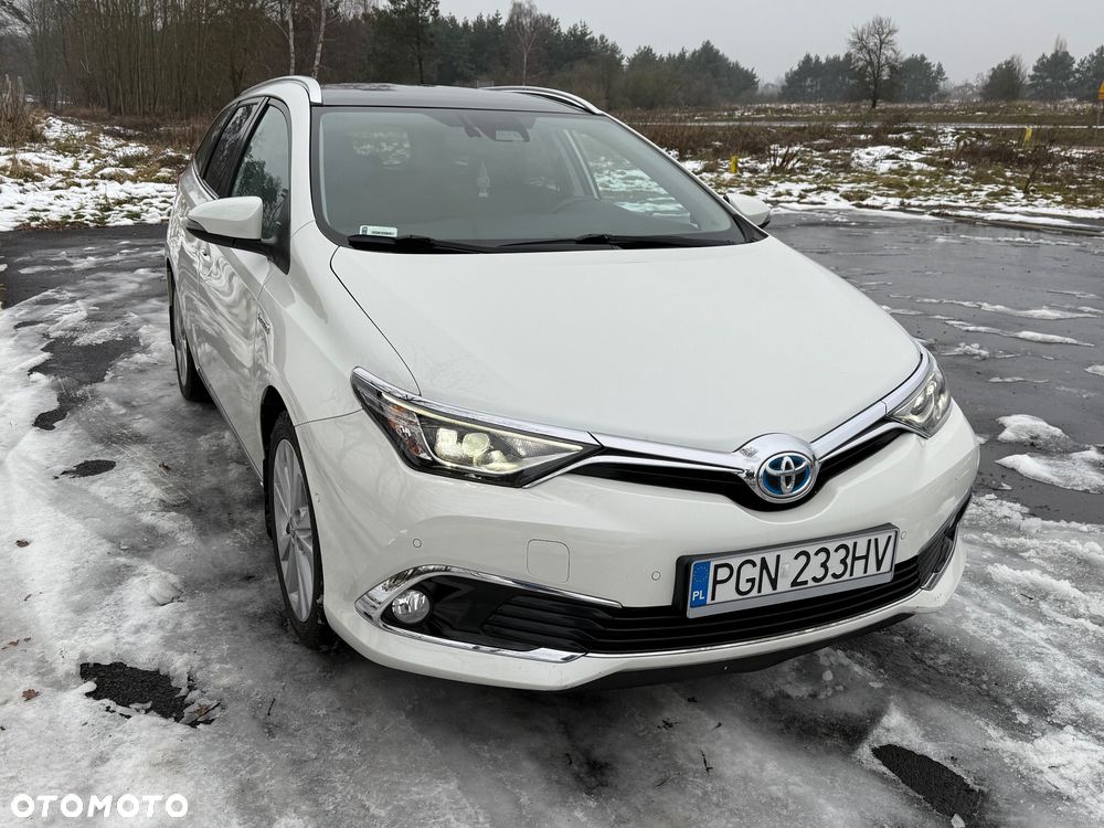 Toyota Auris Hybrid 135 Prestige - 1