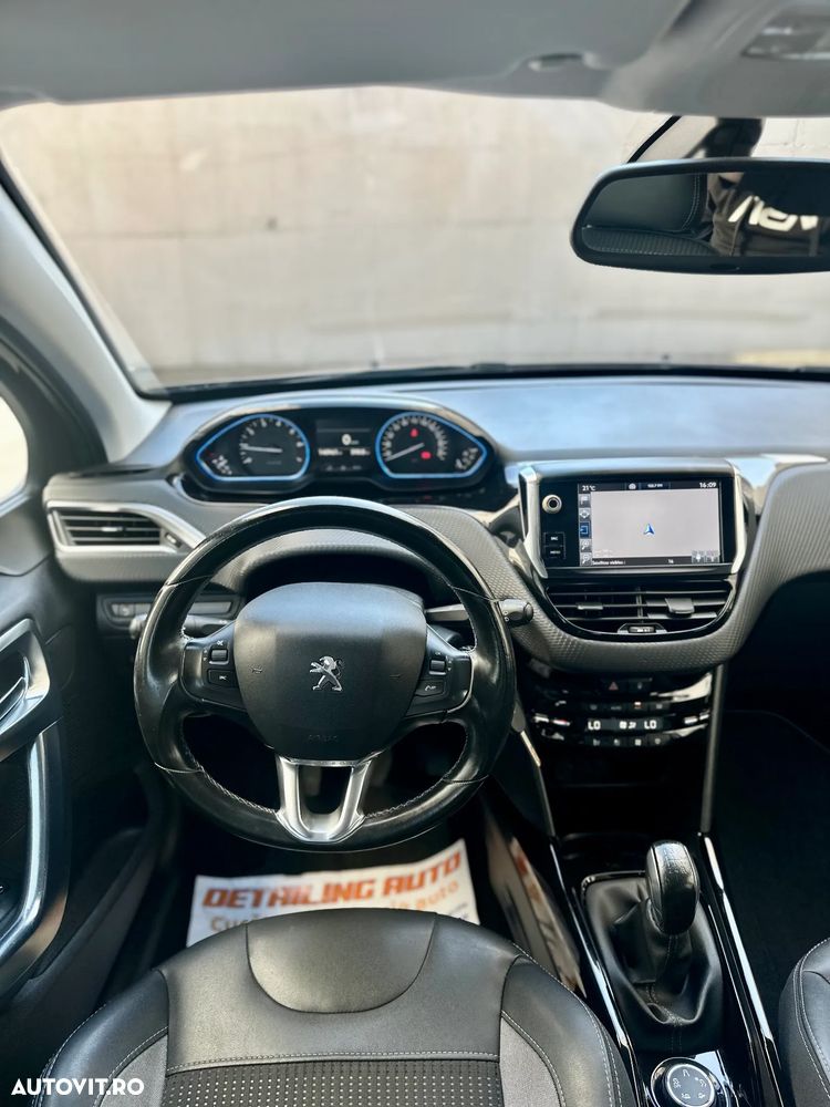 Peugeot 2008 - 13