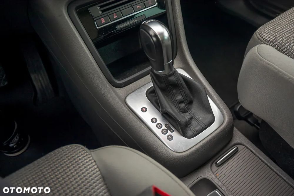 Volkswagen Sharan 2.0 TDI DSG BlueMotion Technology Comfortline - 25