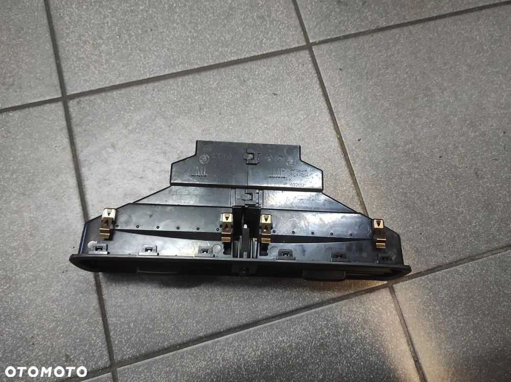 SKODA FABIA 3 ŚRODKOWA KRATKA NAWIEWU 6V0820951B CAŁA WYSYŁKA !!!!!!! - 3