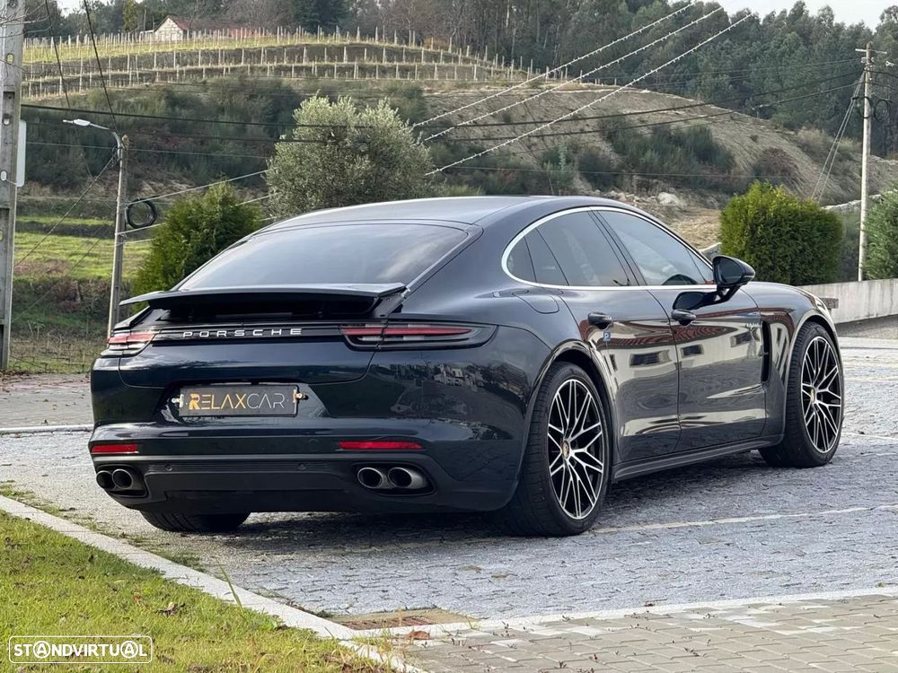 Porsche Panamera 4 E-Hybrid - 5