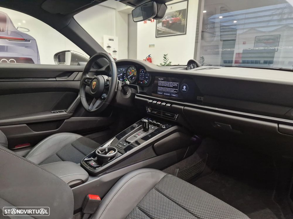 Porsche 911 (992) Carrera T PDK - 31