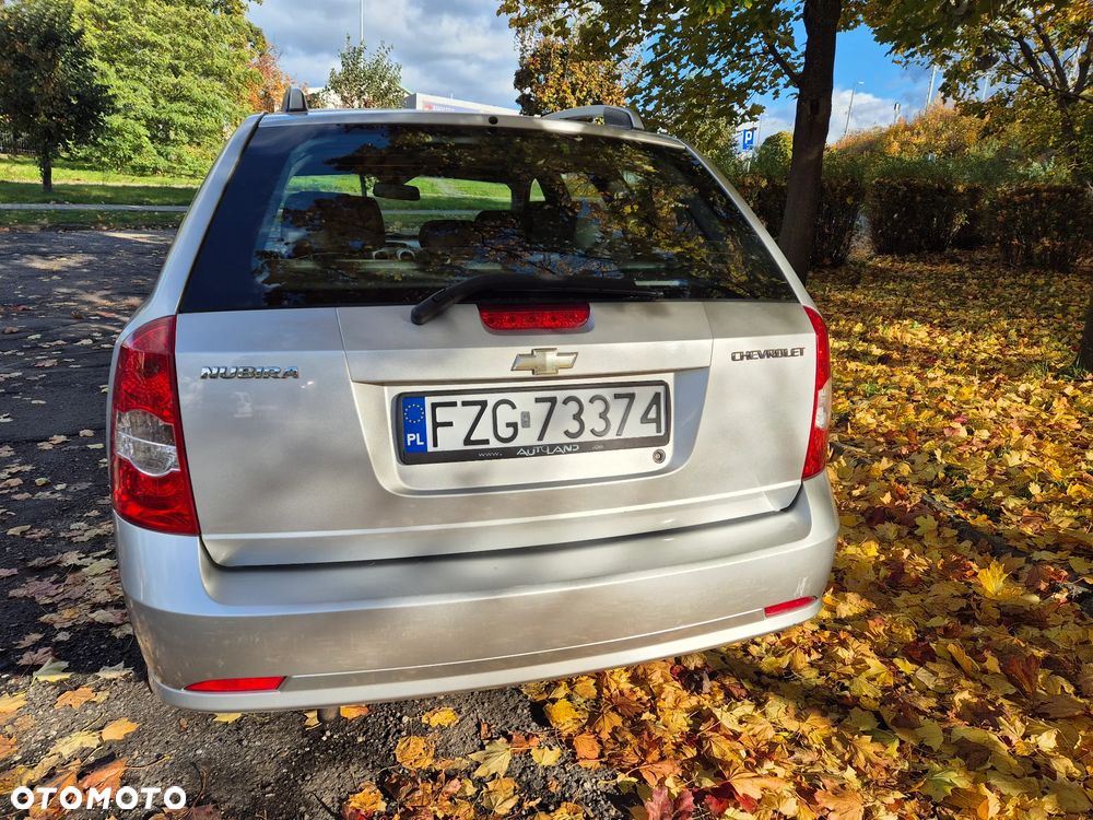 Chevrolet Nubira - 8