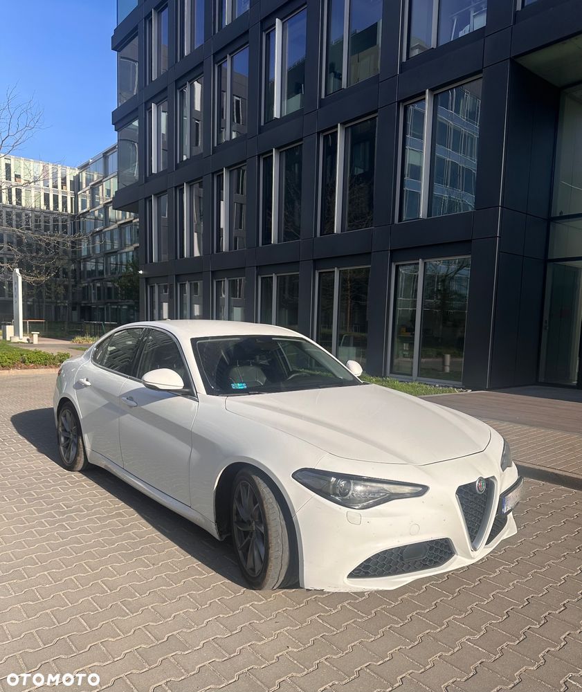 Alfa Romeo Giulia 2.0 Turbo - 3