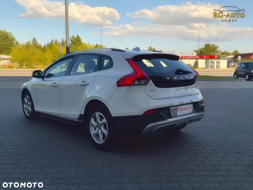 Volvo V40 Cross Country - 8
