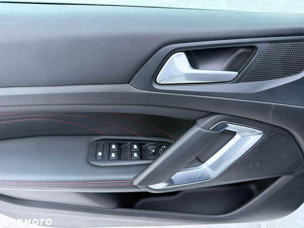 Peugeot 308 1.2 PureTech GT S&S EAT8 - 19