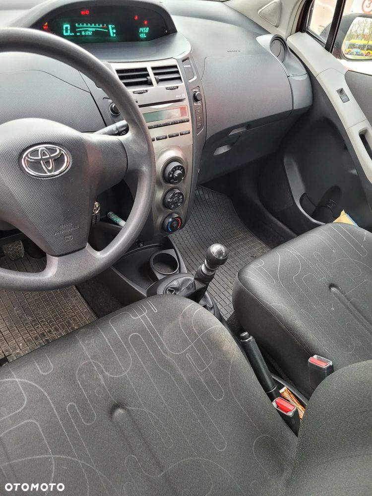 Toyota Yaris 1.33 Luna - 5