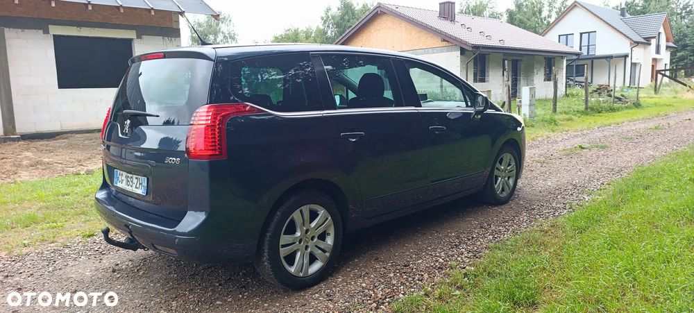 Peugeot 5008 - 3
