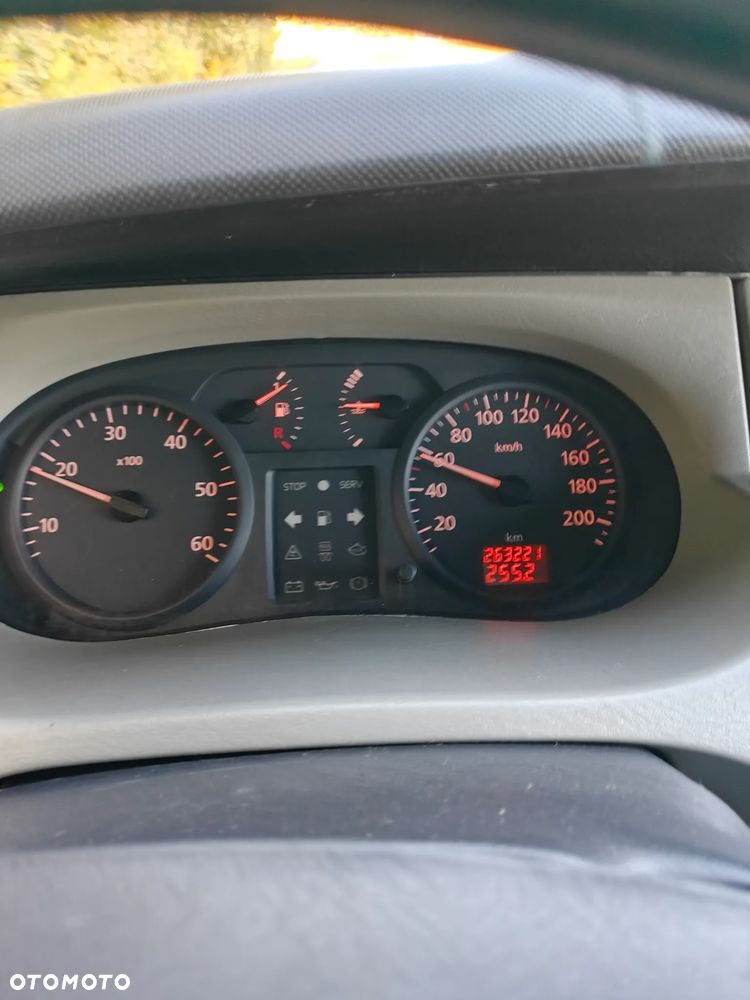 Renault Trafic - 12