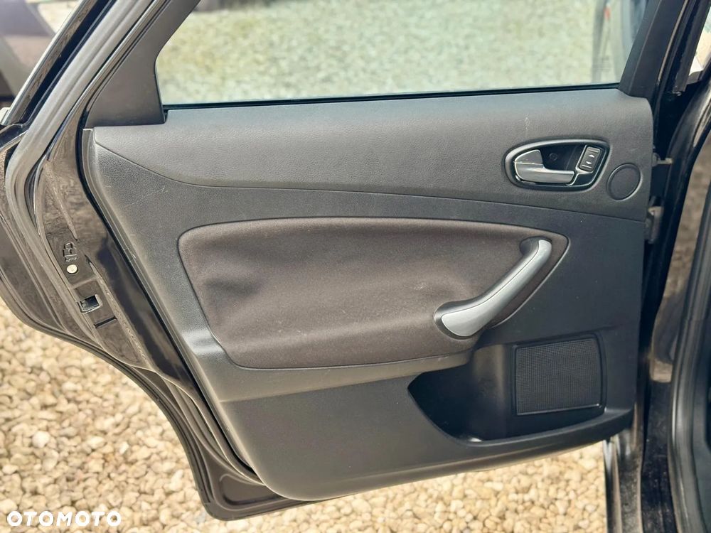 Ford Mondeo 2.0 FF Platinium X Plus (Titanium) - 14