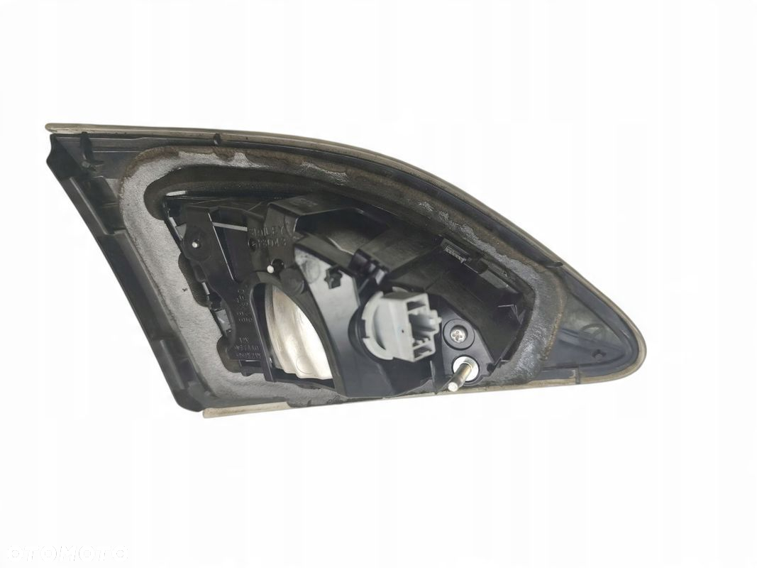LAMPA LEWA LEWY TYŁ W KLAPE MAZDA 3 II BL (2008-2011) SEDAN EUROPA - 2