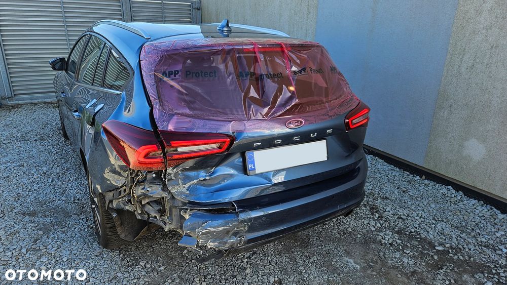 Ford Focus 1.0 EcoBoost Titanium X - 5