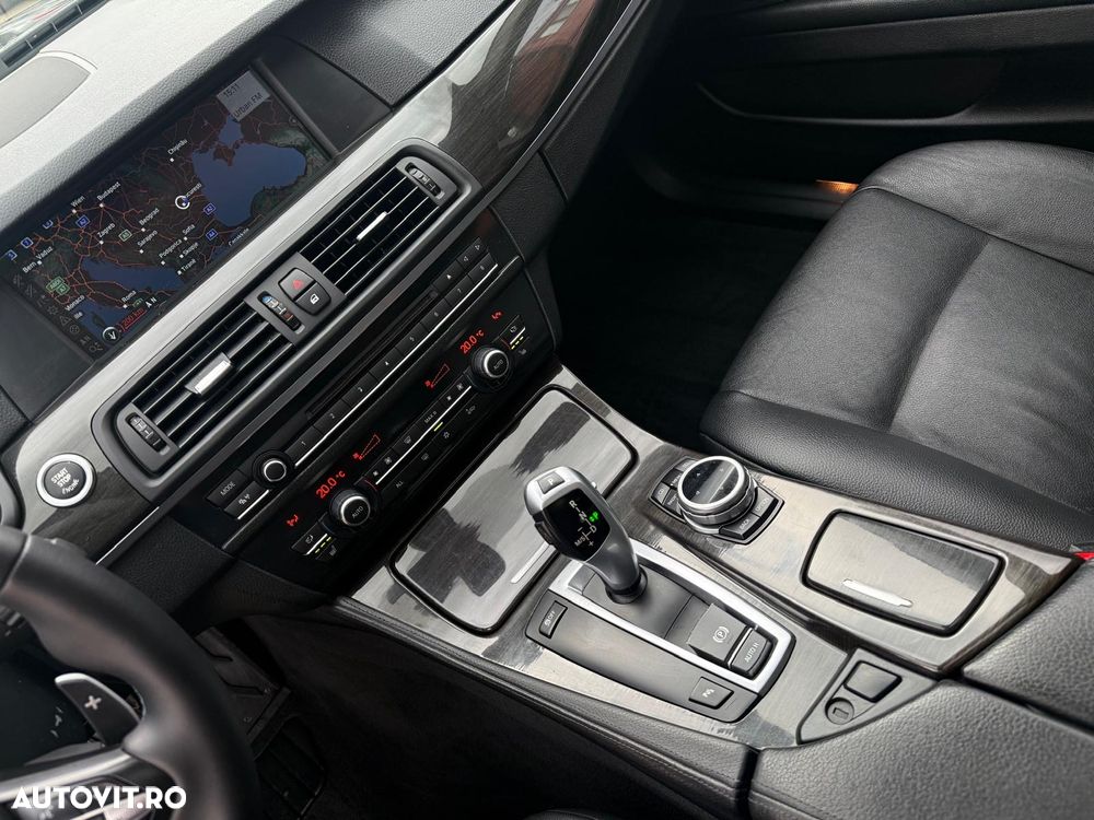 BMW Seria 5 520d Aut. - 12