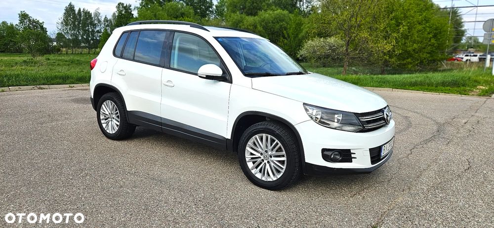 Volkswagen Tiguan - 1