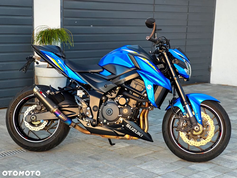 Suzuki GSX - 3