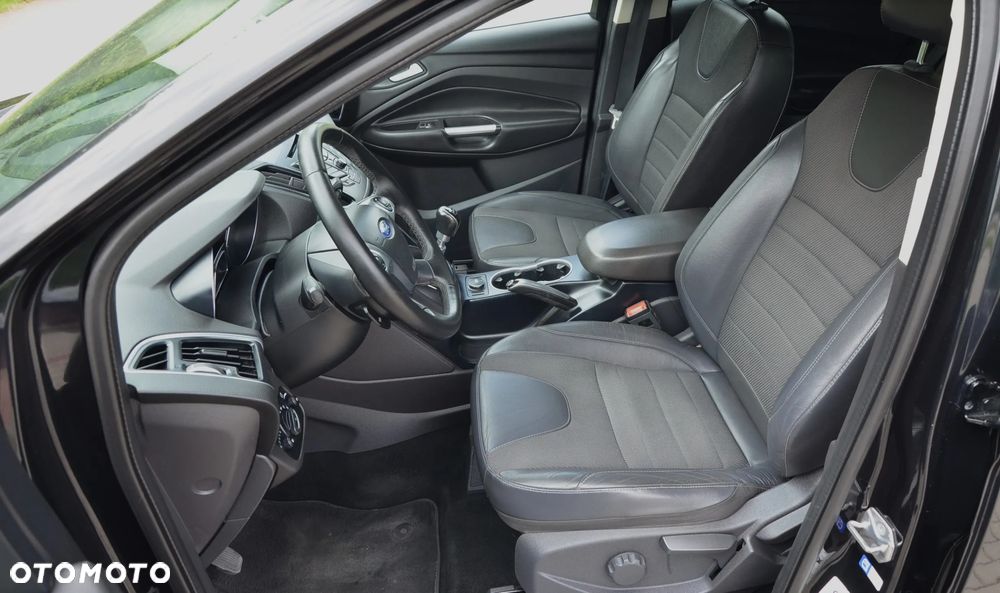 Ford Kuga - 23