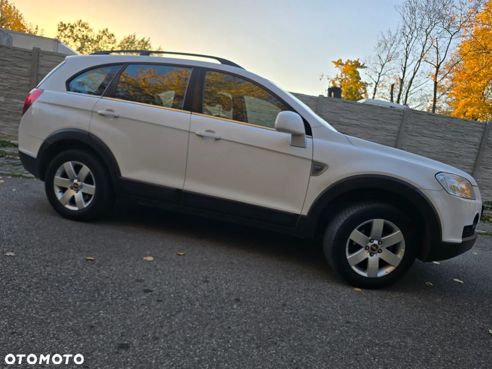 Chevrolet Captiva - 32