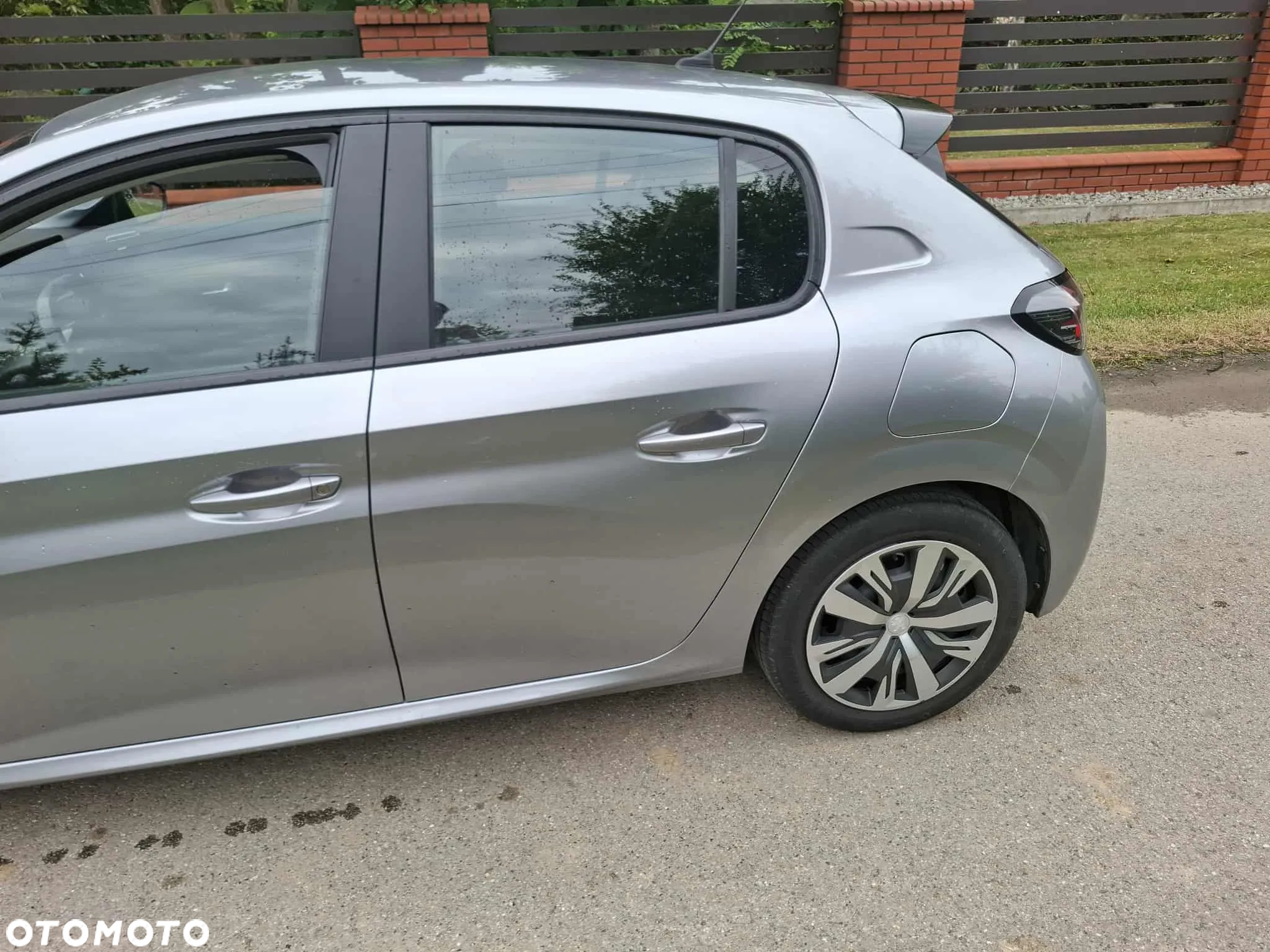 Peugeot 208 PureTech 75 Allure - 11