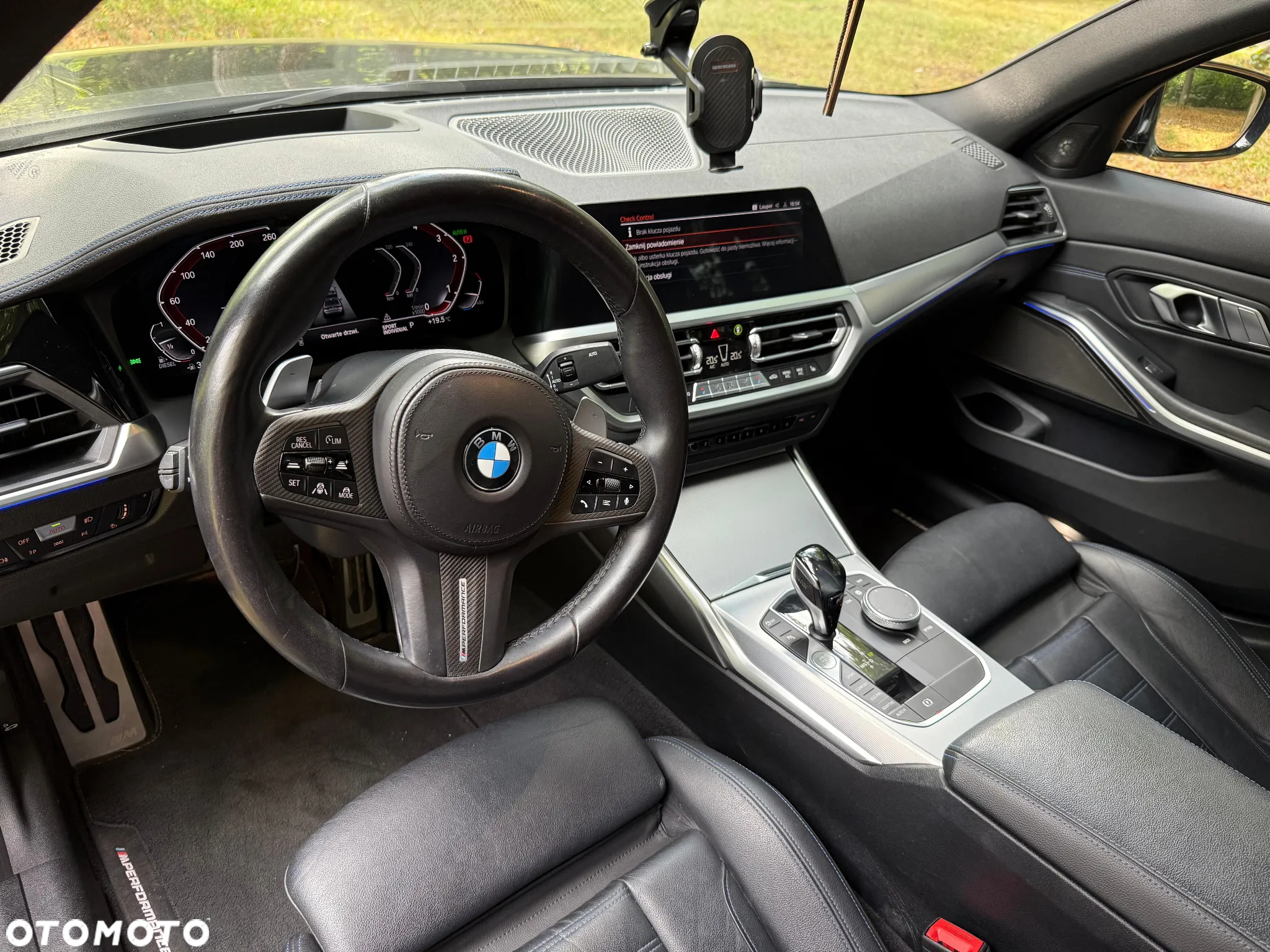 BMW Seria 3 330d xDrive - 9
