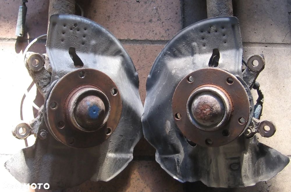 zwrotnica sprężyna przód BMW E46 3.0D 3.0 - 4