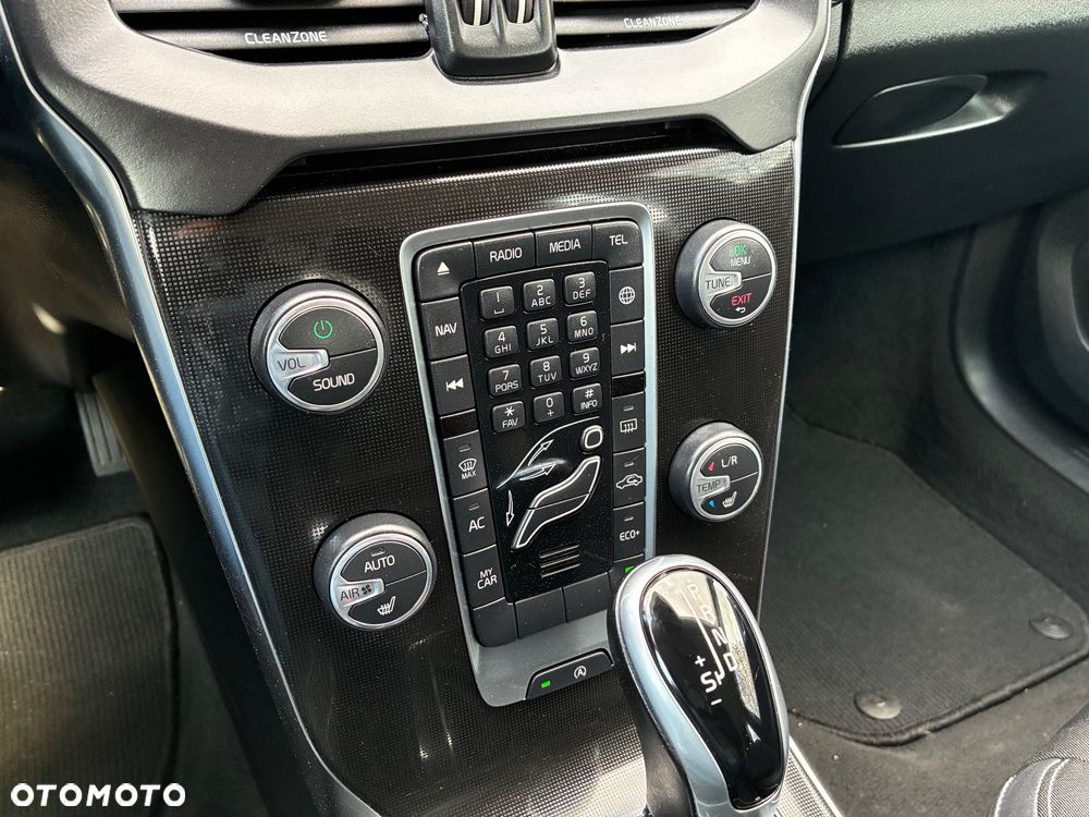 Volvo V40 D2 Geartronic - 15