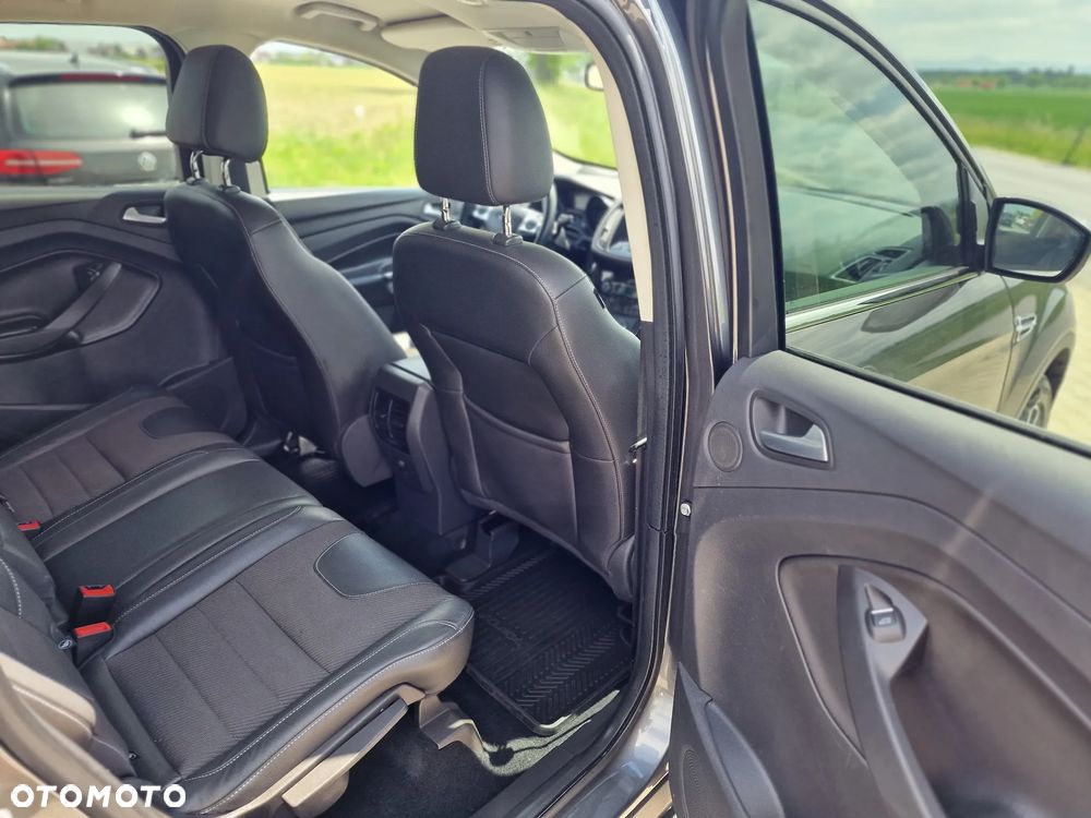 Ford Kuga 2.0 TDCi 4x4 Titanium - 23