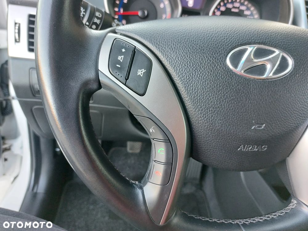 Hyundai i30 1.4 Fifa World Cup Edition - 10