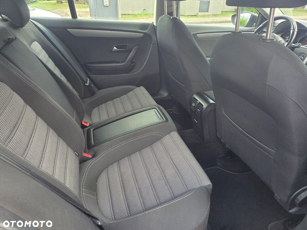 Volkswagen Passat CC - 13