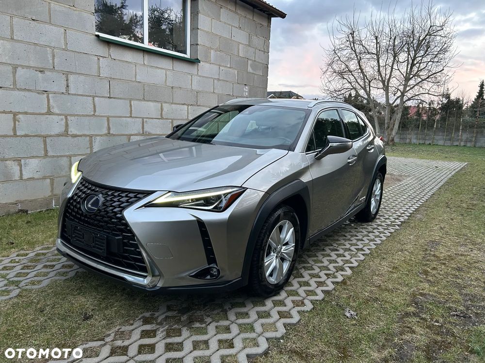 Lexus UX - 3