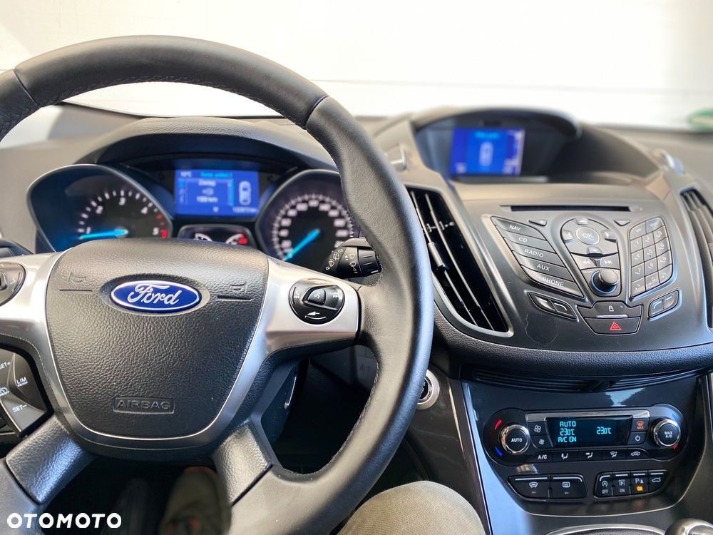 Ford Kuga 2.0 TDCi 4x4 Titanium - 29