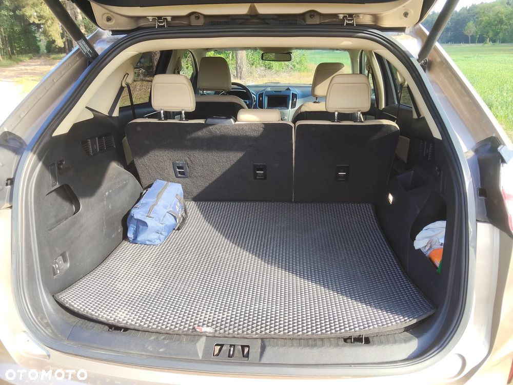Ford Edge - 8