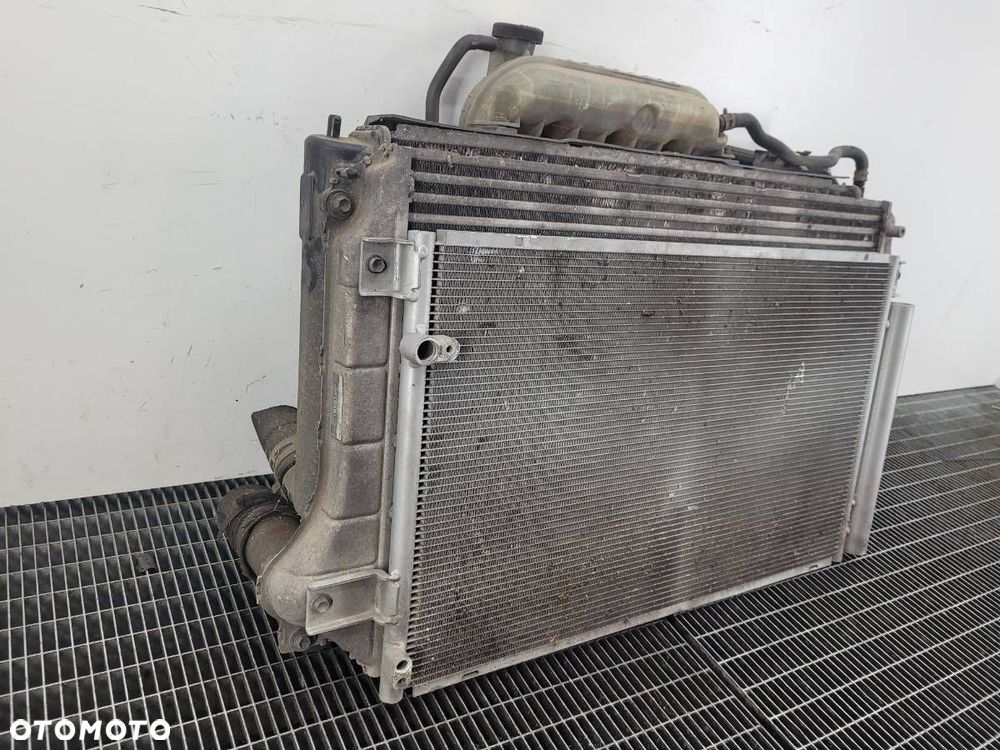 KOMPLET CHŁODNIC WODY KLIMATYZACJI WENTYLATOR TOYOTA AVENSIS T25 2.2 D - 7