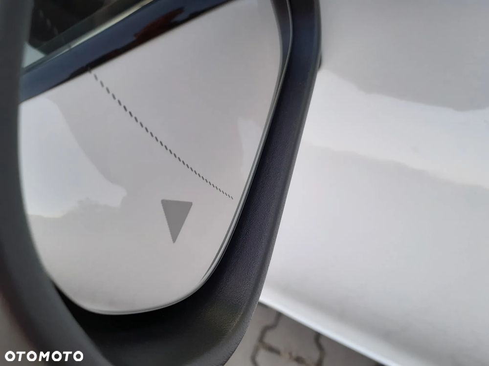 Mercedes-Benz CLA 200 mHEV AMG Line 7G-DCT - 17