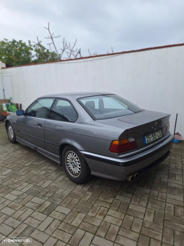 BMW 318 iS Coupé - 2