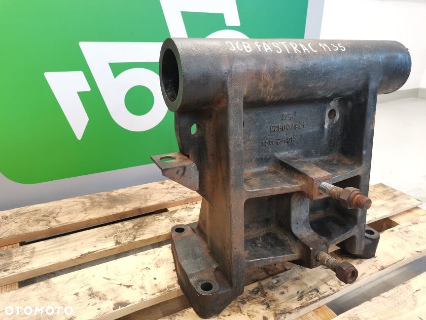 Podstawa ramion górnych podnośnika 47800925 JCB 1135 Fastrac - 6