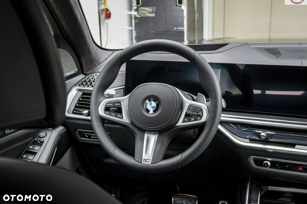 BMW X7 - 23