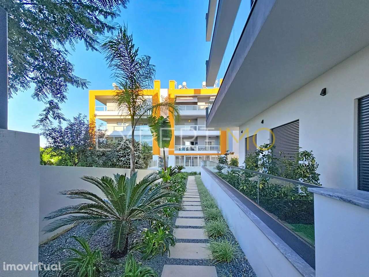 Apartamento T2 NOVO com garagem, arrecadação e piscina - Grande imagem: 4/59