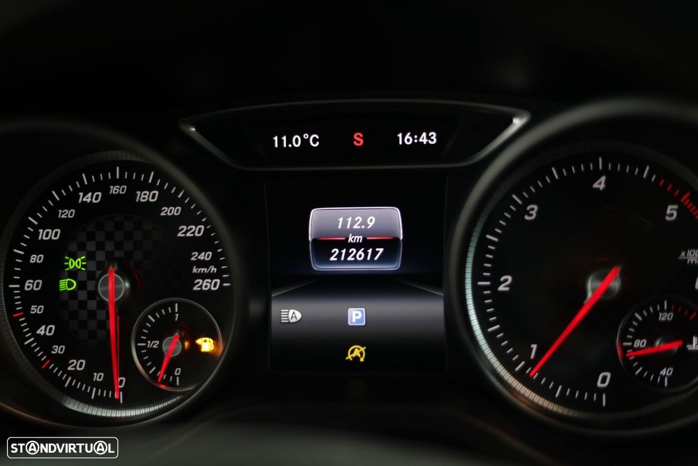 Mercedes-Benz A 180 d AMG Line - 10