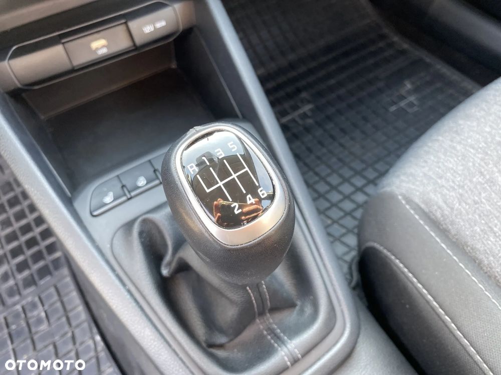 Kia Stonic 1.0 T-GDI M - 16