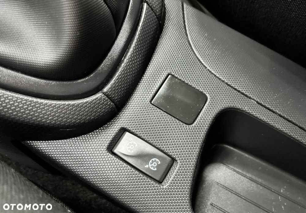 Renault Clio - 25