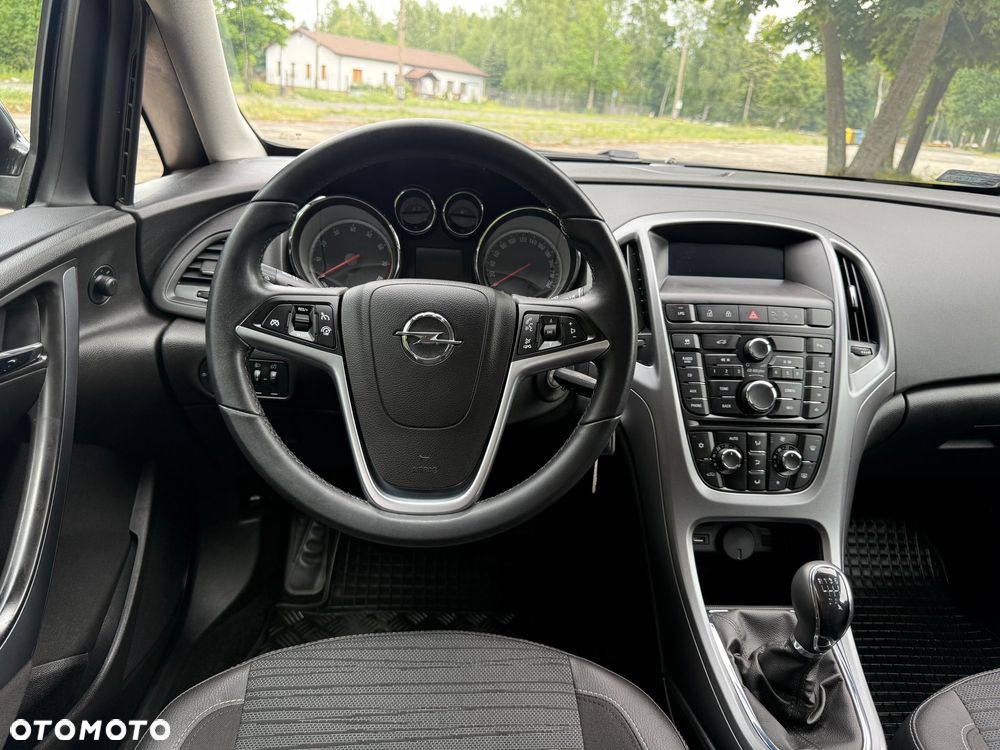 Opel Astra 1.4 T Essentia - 33