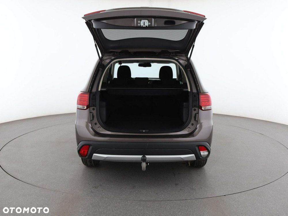 Mitsubishi Outlander 2.0 2WD Edition 100 - 19