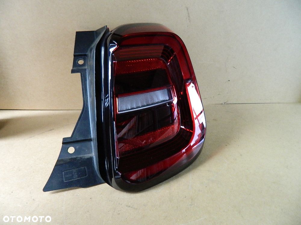 FIAT 500E LED LAMPA TYŁ TYLNA PRAWA 2020 - 1