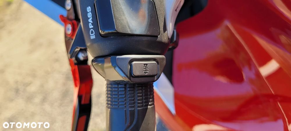Honda VFR - 15