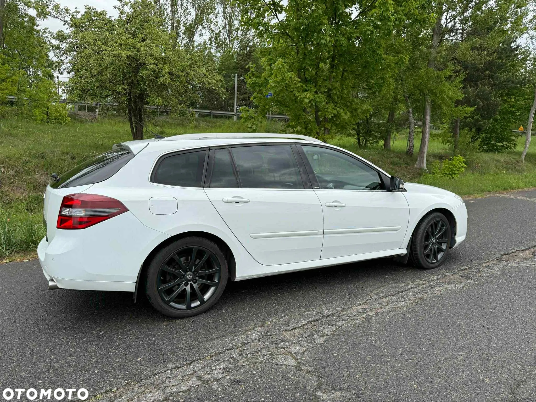 Renault Laguna Grandtour 2.0 dCi FAP Expression - 3
